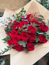 24 Red Rose Handtied